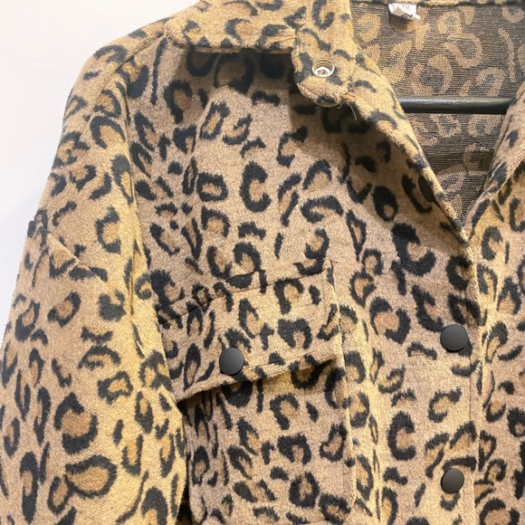 Leopard print button shirt - Picture 4 of 4